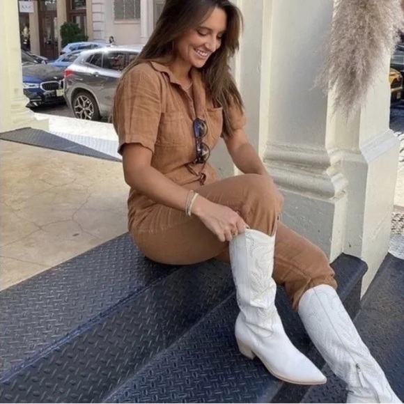 MATE Linen Jumpsuit - Picture 3 of 12